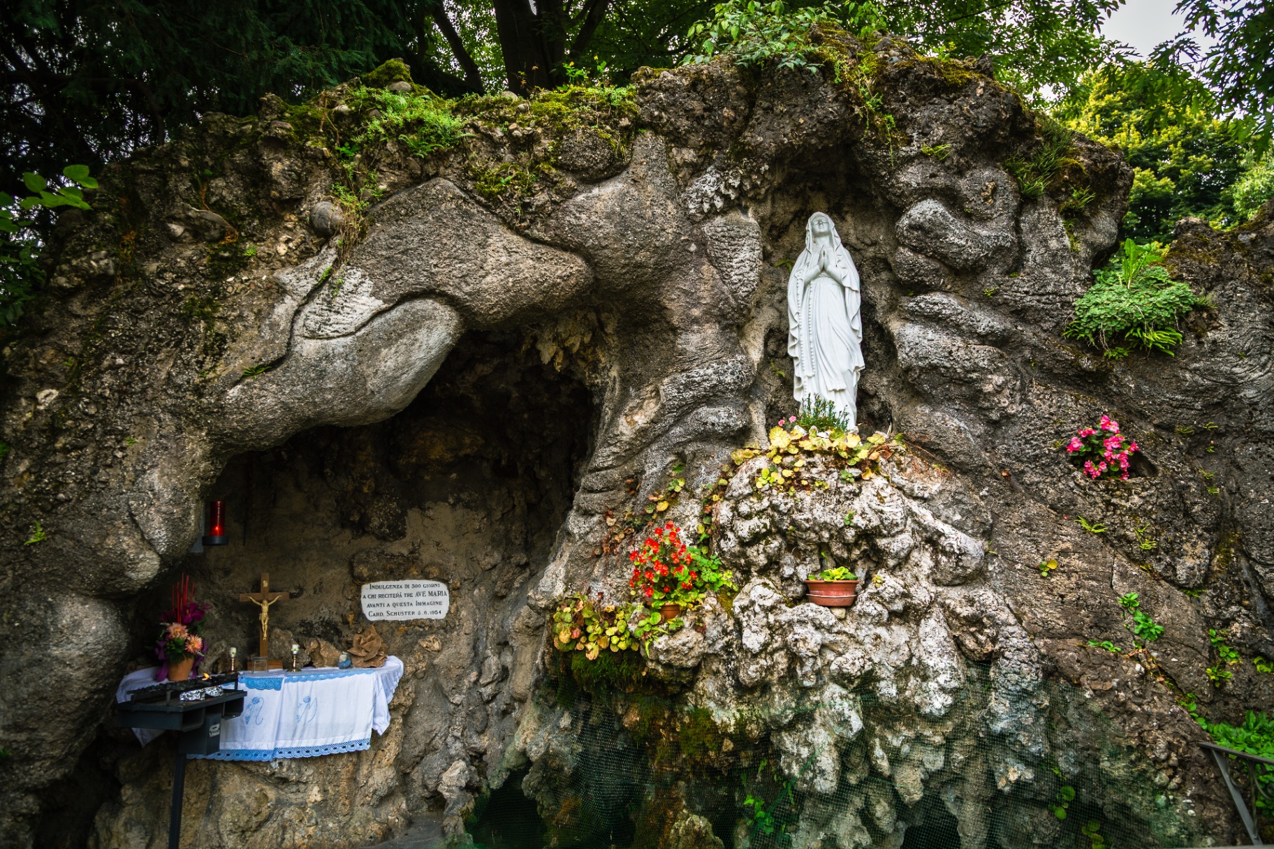 RSA Agliate — Grotta di Lourdes